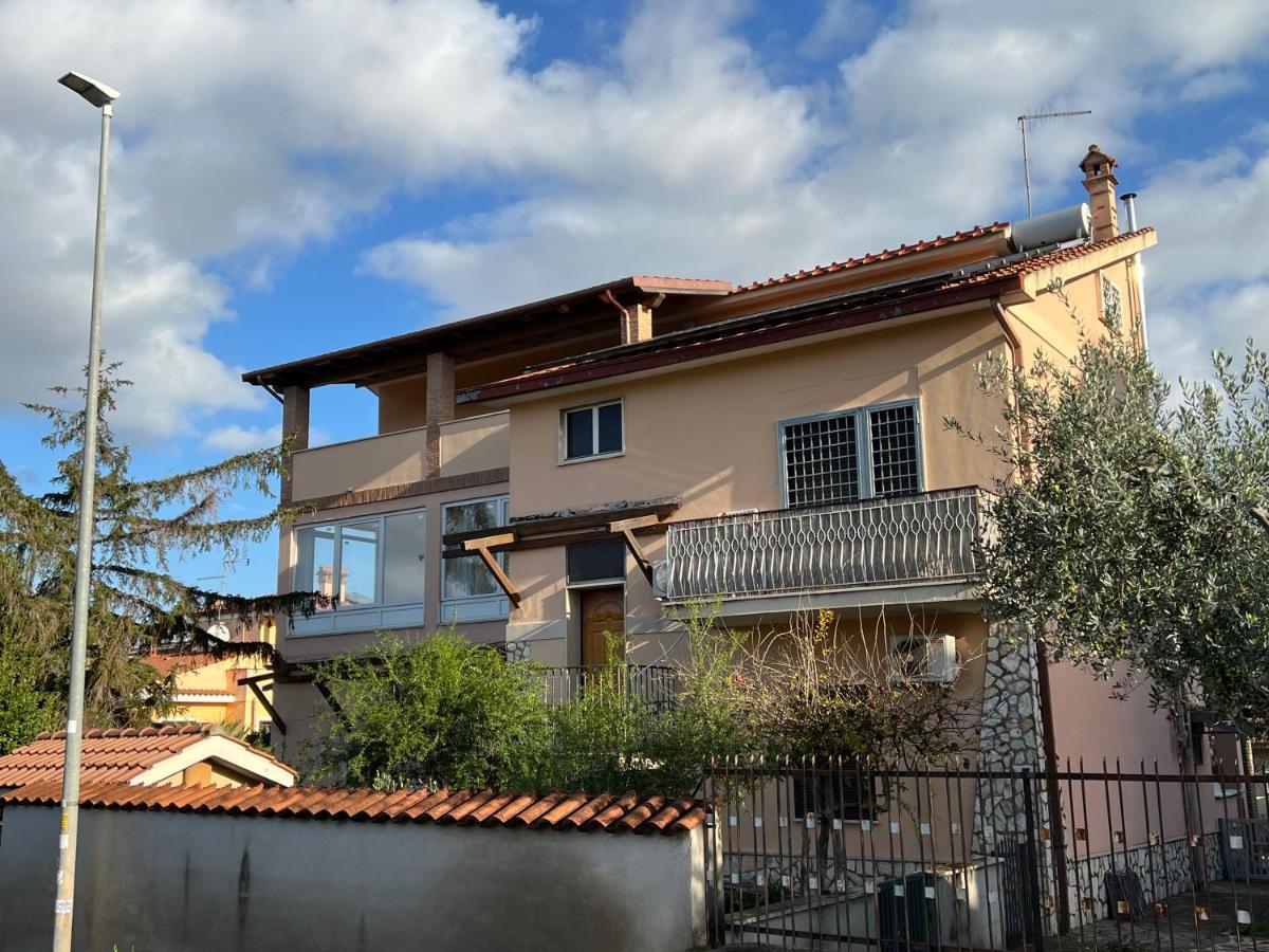 Villarussoroma, Rome